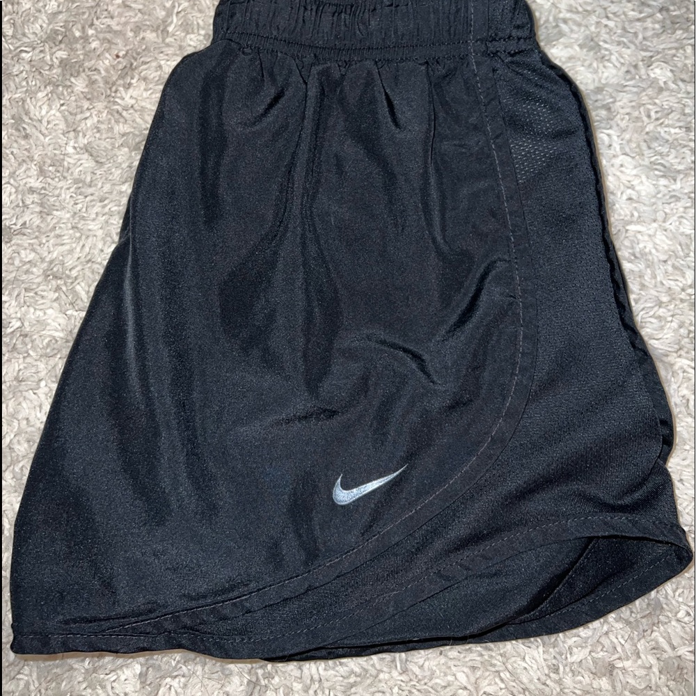 Black Nike shorts